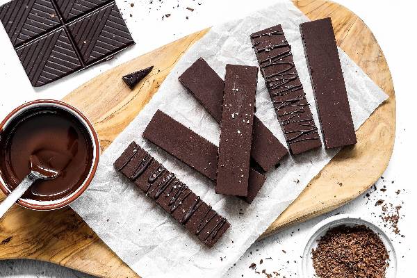 رژیم غذایی شکلات بدون شکر: آیا برای دیابتی ها مناسب است؟