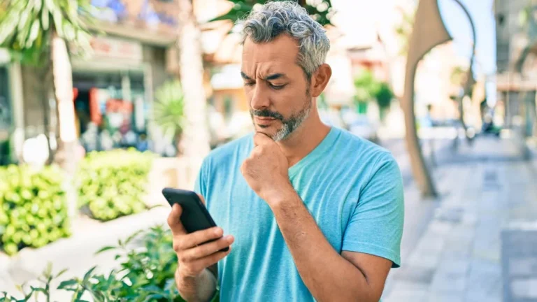 چگونه هکرها تلفن‌ها را هک می‌کنند و چگونه می‌توانم از آن جلوگیری کنم؟