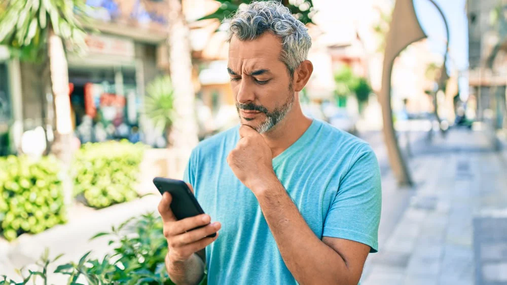 چگونه هکرها تلفن‌ها را هک می‌کنند و چگونه می‌توانم از آن جلوگیری کنم؟
